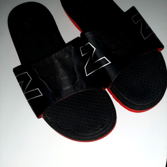 Men's New Balance Slipper - Picture 3 of 3